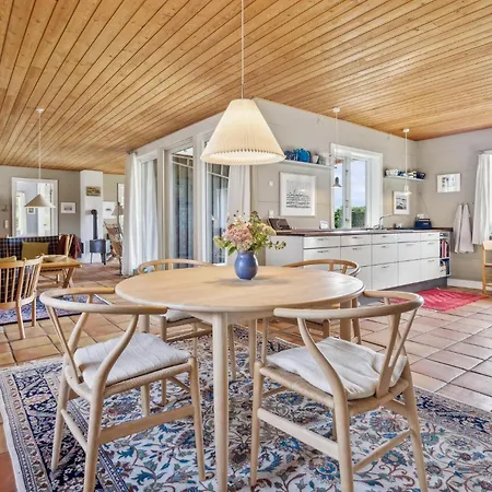4 Bedroom Stunning In * Karby