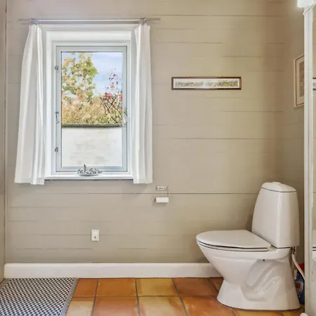 4 Bedroom Stunning In * Karby