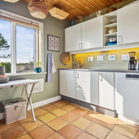 4 Bedroom Stunning In בית נופש *
