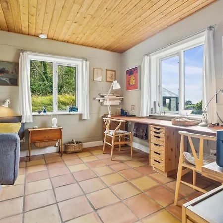 4 Bedroom Stunning In Karby